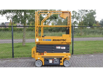 Scissor lift XCMG