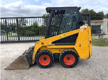 Skid steer loader BOBCAT S70: picture 2