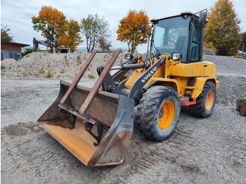 Wheel loader Volvo L30G: picture 3