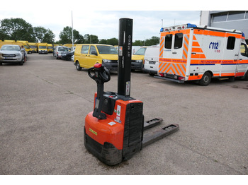 Pallet truck BT