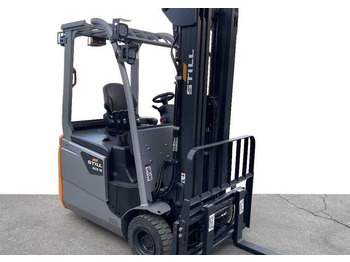 Electric forklift STILL