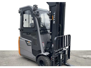Electric forklift STILL