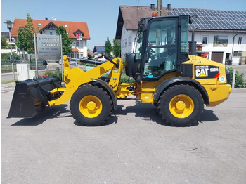 Compact loader CATERPILLAR