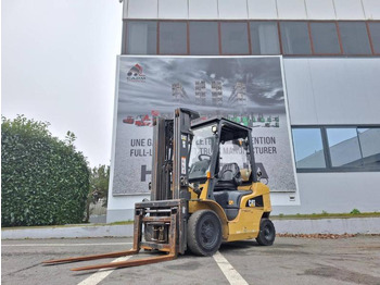 LPG forklift CATERPILLAR GP