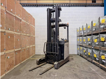 Reach truck CROWN