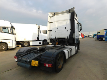 Tractor unit Mercedes Actros: picture 3