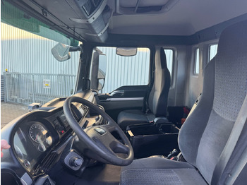 Interior photo 1: Hook lift truck MAN TGS 26.480 6x2-4 BL TGS 26.480 6x2-4 BL, Lenk-Liftachse, VDL Abrollkipper bis 7m Container