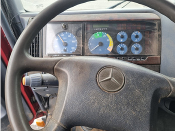 Container transporter/ Swap body truck Mercedes-Benz - 1215 4x2: picture 3