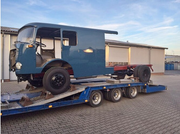 Autotransporter truck MERCEDES-BENZ LP 710