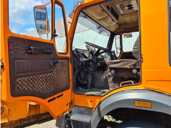 Interior photo 1: Cab chassis truck Mercedes-Benz NG 1928 A 4x4 NG 1928 A 4x4, V8-Motor, Standklima, Winterdienstaustattung