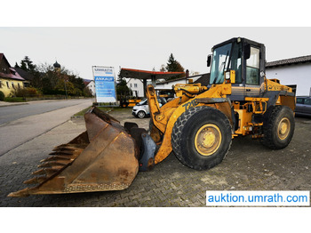 Wheel loader CASE