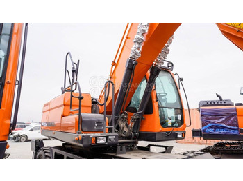 Wheel excavator Develon DX210WA Wheel Excavator MY2025: picture 3