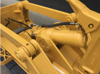 New Attachment for Construction machinery Komatsu D65: picture 4