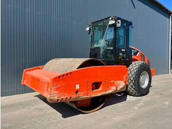 Roller CATERPILLAR