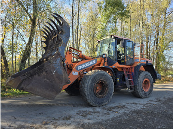 Wheel loader DOOSAN DL300