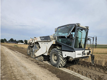 Soil stabilizer WIRTGEN WR 2000: picture 3