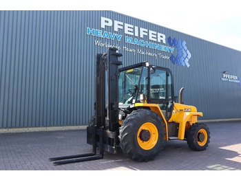 Rough terrain forklift JCB