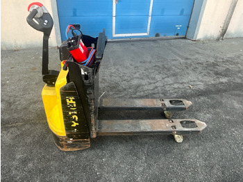 Material handling equipment HYSTER