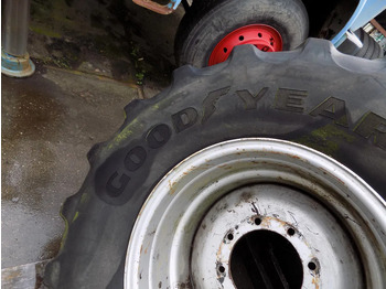 Combine harvester GOOD YEAR banden met velg good year banden met velg 540/65 R 24: picture 3