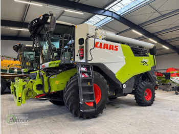 Combine harvester CLAAS