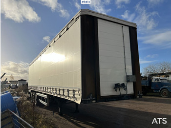Curtainsider semi-trailer