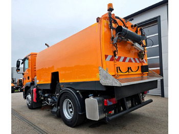 Road sweeper MAN TGM 18.250 Euro6 BROCK SL200 L+R  Aufbaumotor: picture 3