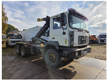 Hook lift truck MAN FE 360 6X4 HOOKLIFT 6 CYL MANUAL GEARBOX: picture 4 Hook lift truck MAN FE 360 6X4 HOOKLIFT 6 CYL MANUAL GEARBOX: picture 4