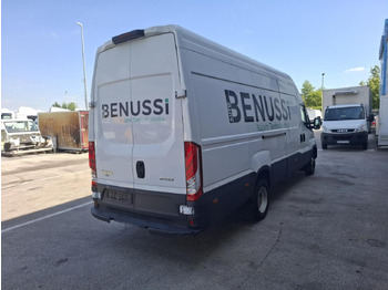 Passenger van IVECO Daily 35C18H V: picture 3