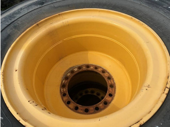 Wheel and tire package Michelin 650/65R25 Volvo L90 E , F , G , H: picture 5
