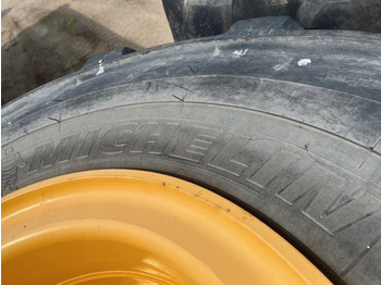 Wheel and tire package Michelin 650/65R25 Volvo L90 E , F , G , H: picture 4