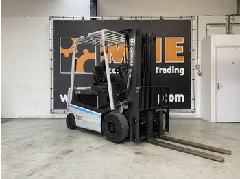 Electric forklift UNICARRIERS