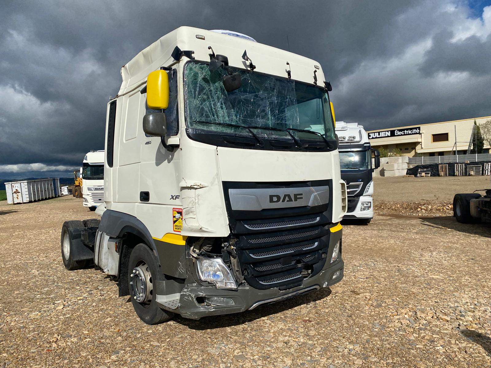 Tractor unit DAF XF480: picture 2