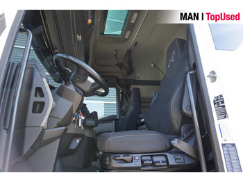 Interior photo 1: Tractor unit MAN TGX 18.470 4x2 BL SA  / LED / 2 Tanks