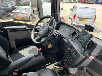 Refrigerator truck MAN TGM 18.250 / Carrier Koeler -30 gr / Chereau Frigobox / Laadklep / APK 06-26: picture 3 Refrigerator truck MAN TGM 18.250 / Carrier Koeler -30 gr / Chereau Frigobox / Laadklep / APK 06-26: picture 3