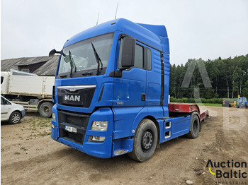 Tractor unit