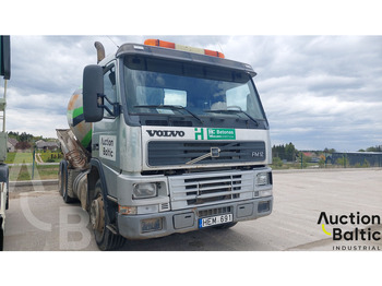 Concrete mixer truck Volvo FM12: picture 2