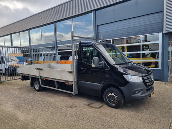 Flatbed van MERCEDES-BENZ Sprinter 516