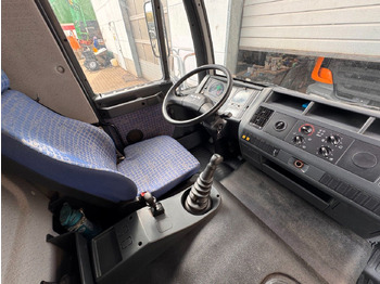 Curtain side van MAN 8.140 4X2 Pritsche Plane Original Km: picture 3 Curtain side van MAN 8.140 4X2 Pritsche Plane Original Km: picture 3