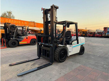 Diesel forklift UNICARRIERS