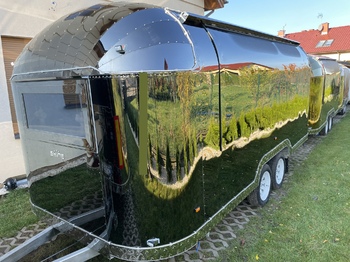Vending trailer