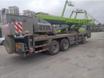 Mobile crane Zoomlion ZTC250-1: picture 2