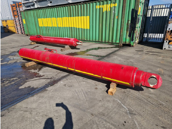 Hydraulic cylinder TEREX