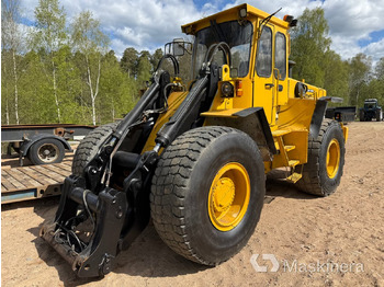 Wheel loader VOLVO L90