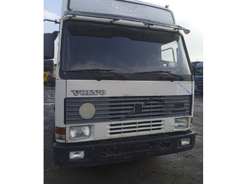 Tractor unit VOLVO FL10