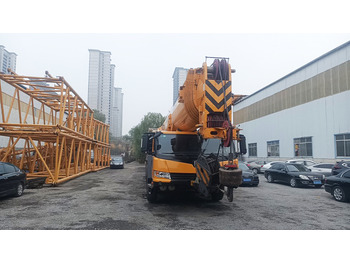 All terrain crane XCMG Official Used Pickup Truck Crane XCA130L7_1 300ton Truck Crane Price: picture 3