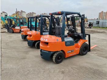Diesel forklift Toyota 3 ton Forklift FD30 with Free Lift, Side Shifter, Clamp: picture 5