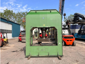 Construction machinery