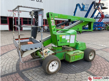 Articulated boom NIFTYLIFT