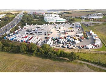 Curtainsider semi-trailer Krone SD 04, LOWDECK, LIFTING AXLE, MULTILOCK, LIFTING ROOF: picture 2 Curtainsider semi-trailer Krone SD 04, LOWDECK, LIFTING AXLE, MULTILOCK, LIFTING ROOF: picture 2