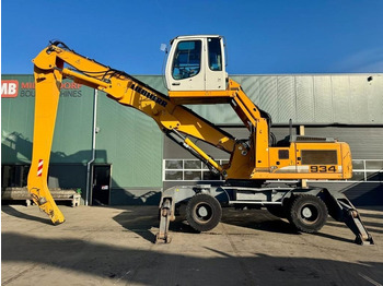 Waste/ Industry handler LIEBHERR A 934
